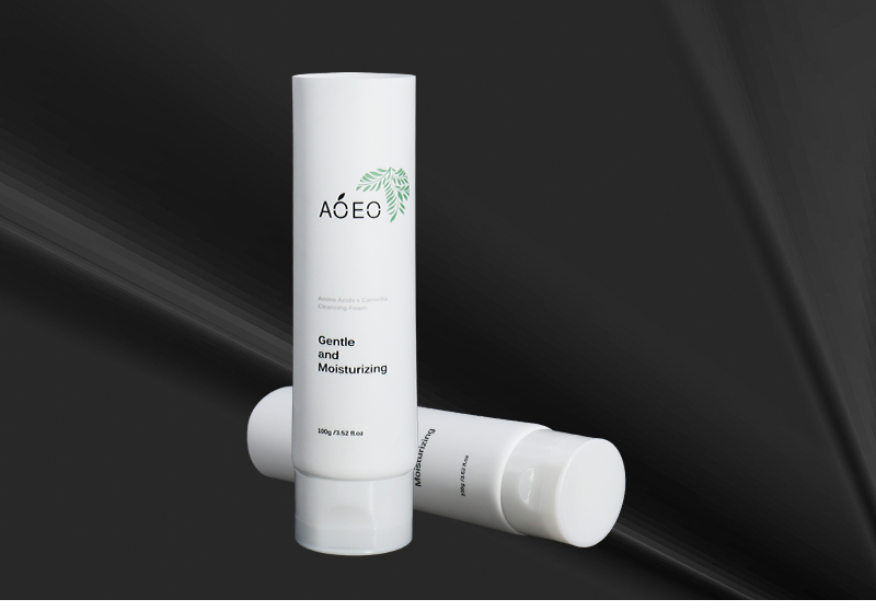 facial cleaning cream tube