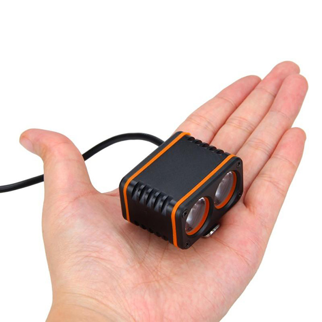 XANES DL01 1200LM 2xT6 LED 4-Mode Waterproof Bicycle Head Light Temperature Control Power Display