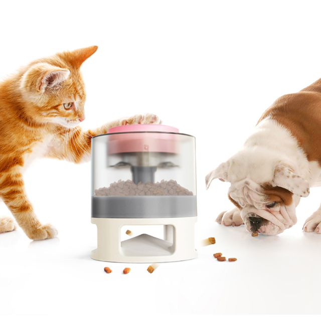 Pet Bowls Dog Food Feeder Catapult Pet Slow Press Feeder Leaker Bullet Food Dispenser Feeding Device Dog Puzzle Leaking Food Toy