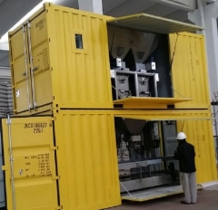 Weighing and bagging machine in mobile container
