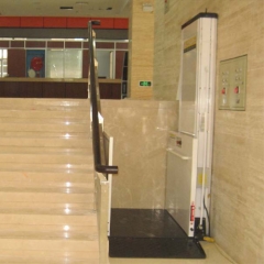 Wheelchair lift platform