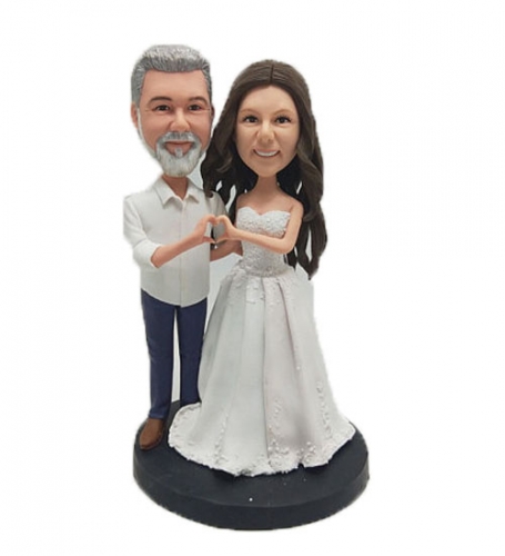 custom wedding cake toppers figurines