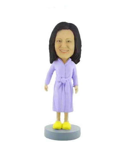 Bobblehead Mom in Bathrobe