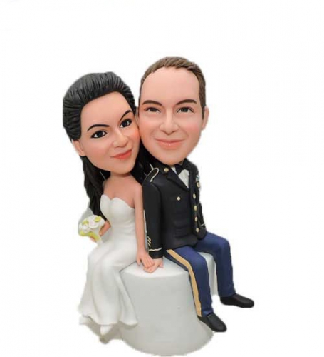 Sitting custom wedding bobbleheads cake toppers