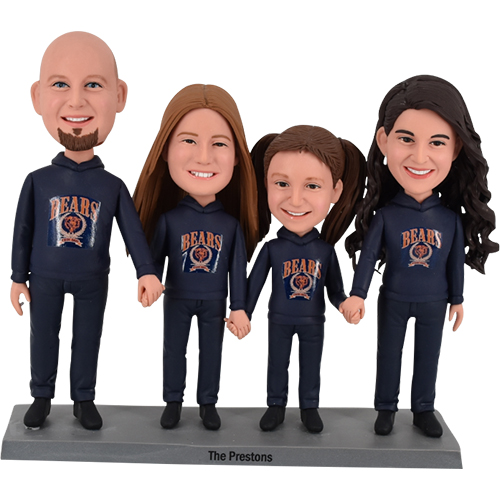 Family bobbleheads Sportsfans