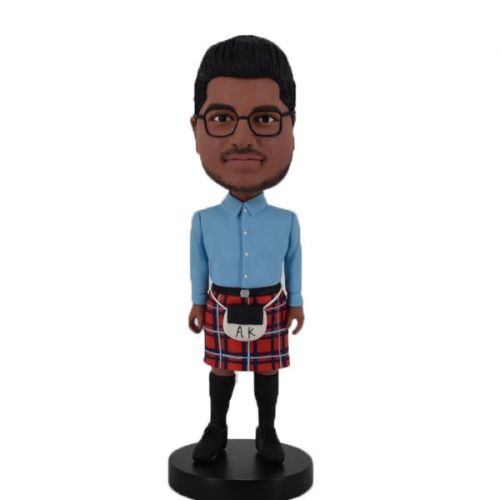 Bobbleheads in scotland kilts