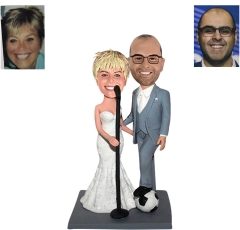 Custom Couple Bobbleheads singing