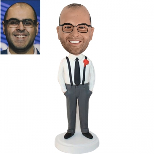 Make bobblehead for your groomsmen