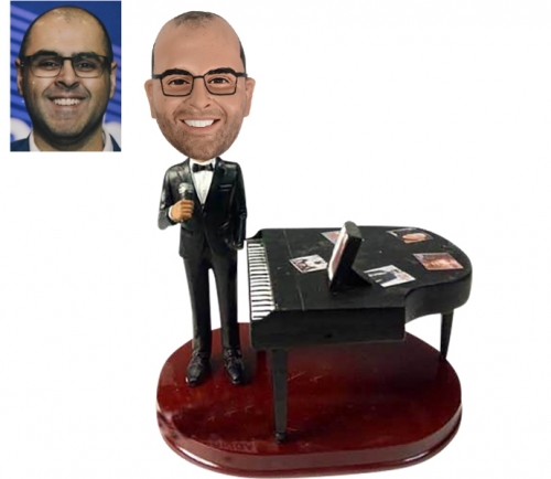 Custom Pianist bobbleheads composer