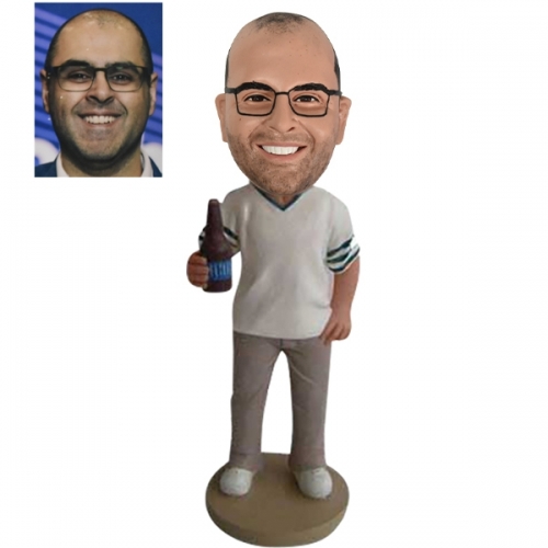 Personalized bobblehead with beer