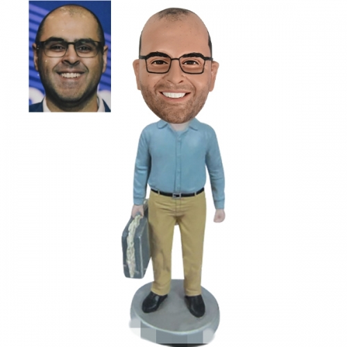 Personalized bobbleheads with suitcase