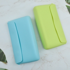 Multi-Purpose Silicone Clutch – Magnetic, Waterproof, Durable & Easy to Clean，Cosmetic Bag & Phone Holder