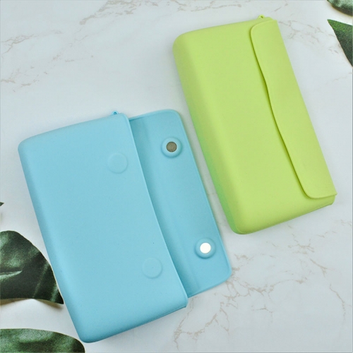 Multi-Purpose Silicone Clutch – Magnetic, Waterproof, Durable & Easy to Clean，Cosmetic Bag & Phone Holder