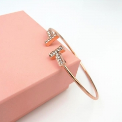 Luxury Top Level C Shape Crystal Stainless Steel Bangle for Women