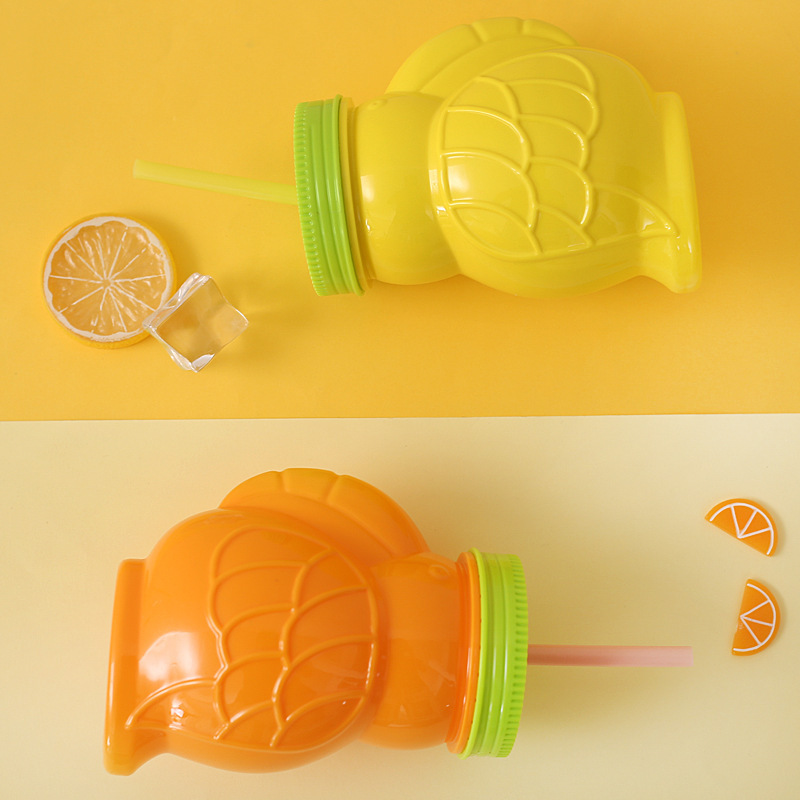 Hornbill Shaped Plastic Drinking Cup