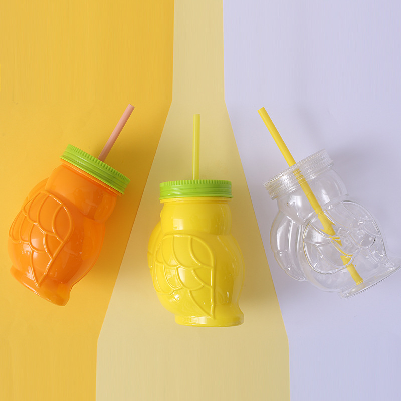 Hornbill Shaped Plastic Drinking Cup