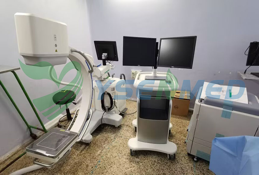 Le système de radiographie numérique à arceau YSX-C605 FPD a été installé et mis en service en Algérie