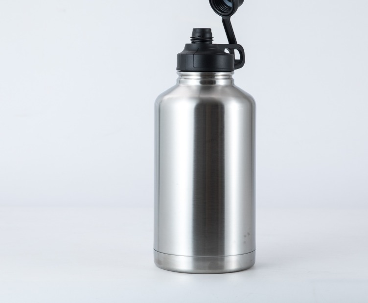 64OZ Wholesale Customized Logo Triple Wall Custom Sport Stainless Steel Water Bottle