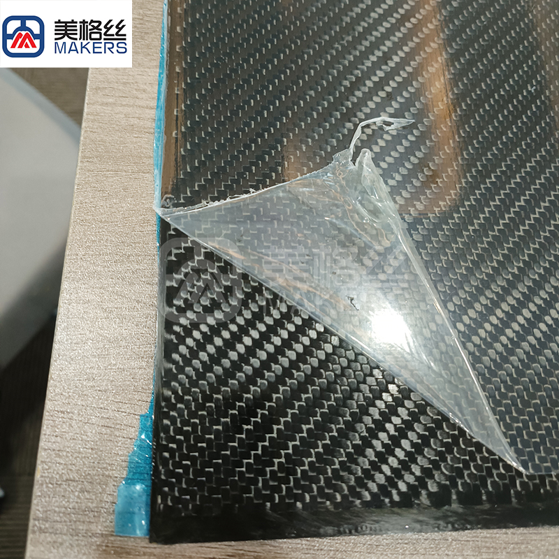 Customized available 3k 200gsm twill weave glossy carbon fiber plate sheet