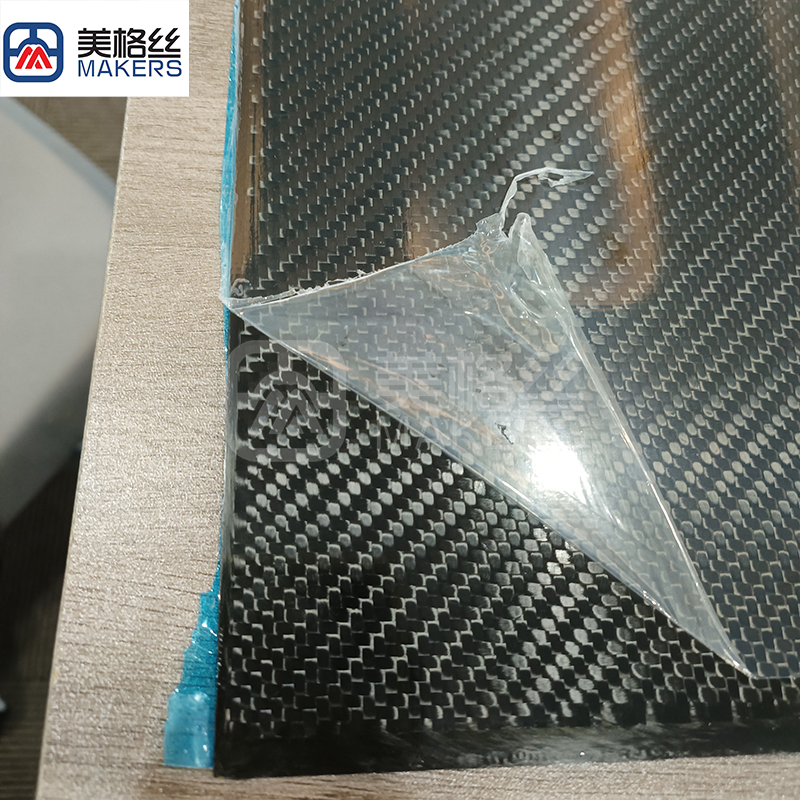 Customized available 3k 200gsm twill weave glossy carbon fiber plate sheet