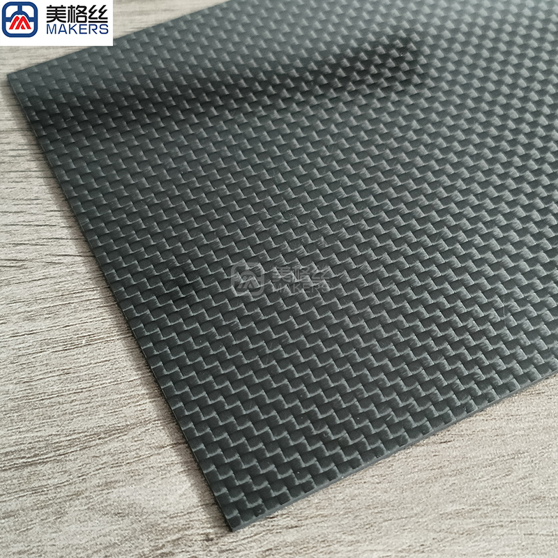 custom glossy finished plain weave carbon fiber sheet/plate 1.5mm thick