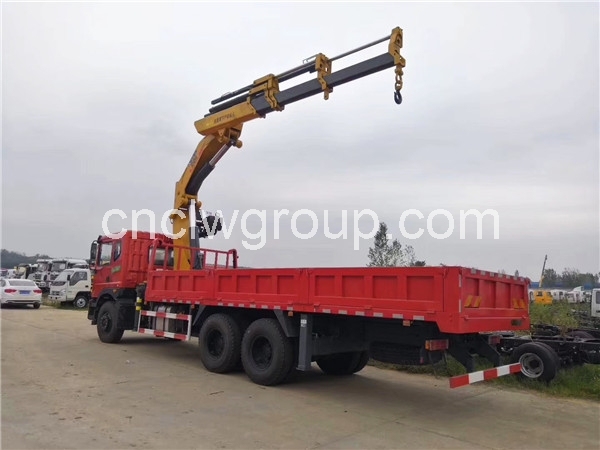 Dongfeng 10 Wheeler Boom Truck with 12 Ton Articulated Crane