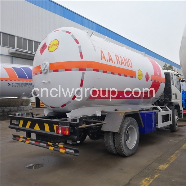 Chengli 10m3 LPG Gas Refilling Truck for cylinder and bus