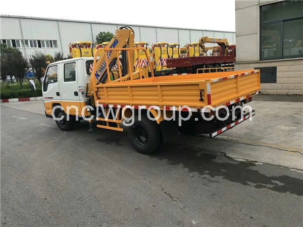 JMC 4x2 Boom Truck with XCMG 2 Ton Knuckle Crane