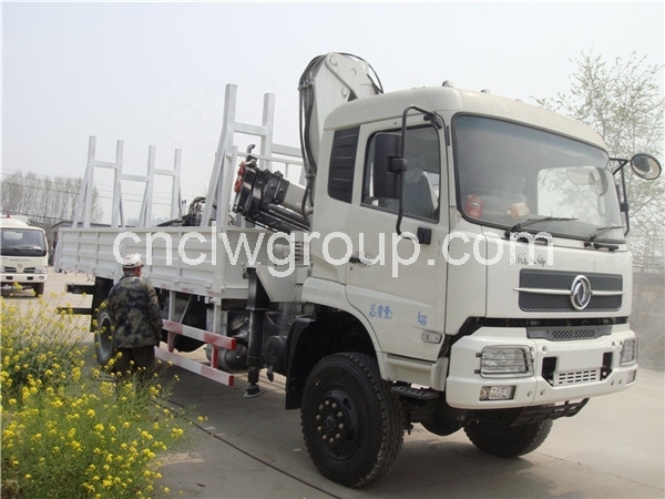 Dongfeng 4x4 5-tons Boom Truck with Electric Pole Carrier