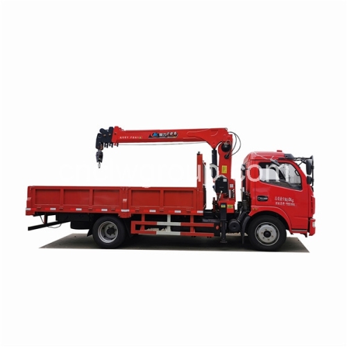 Dongfeng 4x2 Truck mounted 5 Ton Crane