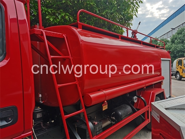 Dongfeng 4000 liter Fire Sprinkler Truck