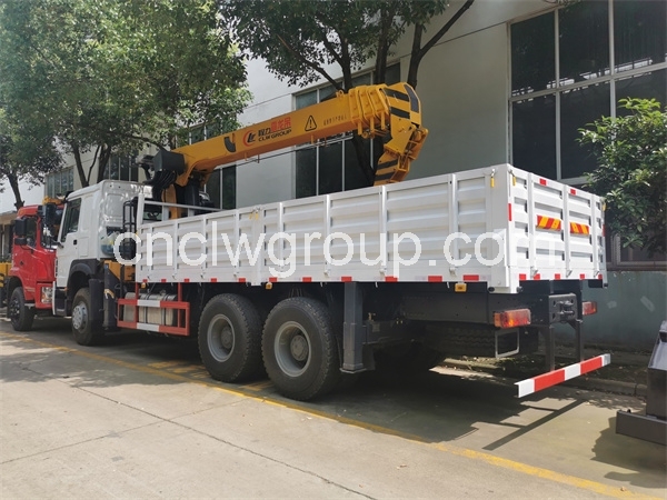 HOWO 6x4 10 Ton Truck Mounted Crane
