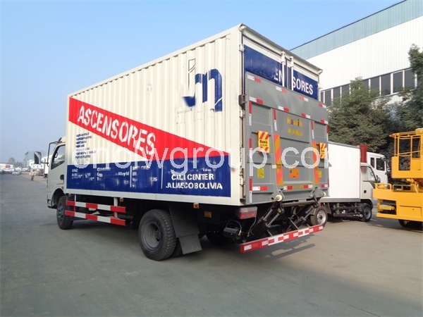 Dongfeng 6~8 Tons Van Cargo Truck