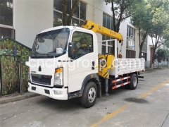 HOWO Truck Mounted 3.2 Ton Crane