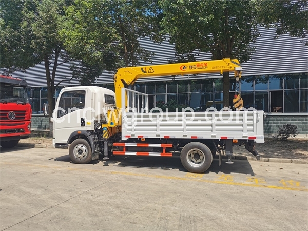 HOWO Truck Mounted 3.2 Ton Crane