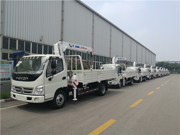 Which is better, straight arm truck crane or folding arm truck crane?