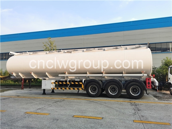Chengli 40,000 liter Fuel Tank Trailer