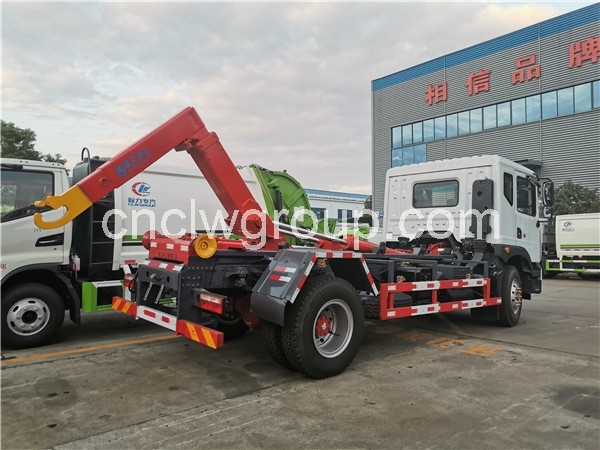 Dongfeng D9 Hook Lift Waste Truck