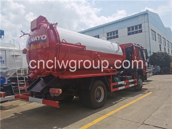 HOWO 12m3 Vacuum Sewage Suction Truck