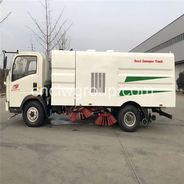 HOWO 5m3 Road Sweeper Truck