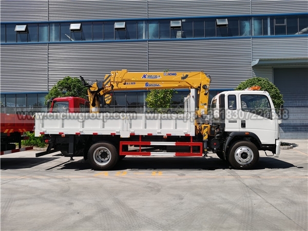 HOWO 5 Tons Boom Truck with Crane