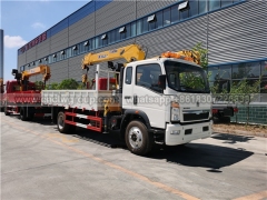 HOWO 5 Tons Boom Truck with Crane