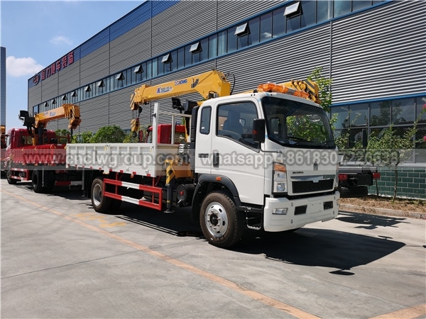 HOWO 5 Tons Boom Truck with Crane