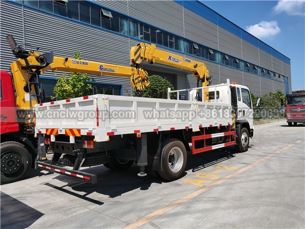 HOWO 5 Tons Boom Truck with Crane
