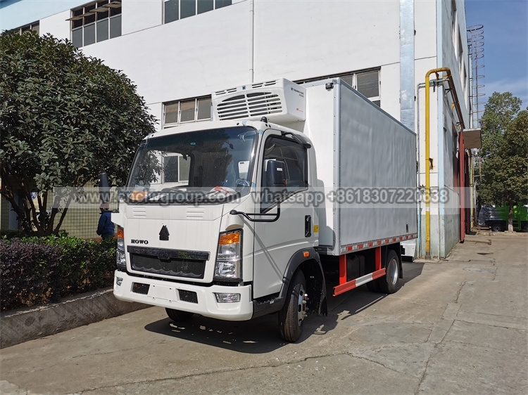 HOWO 4x2 14ft Refrigerated Truck