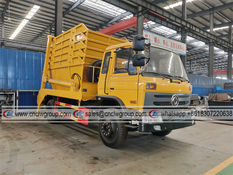 Dongfeng 10 ton skip loader waste truck