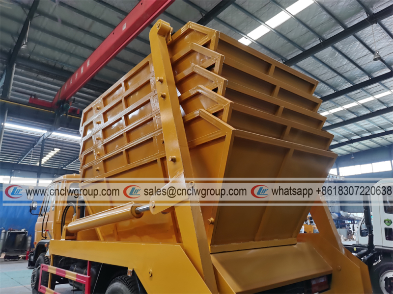Dongfeng 10 ton skip loader waste truck