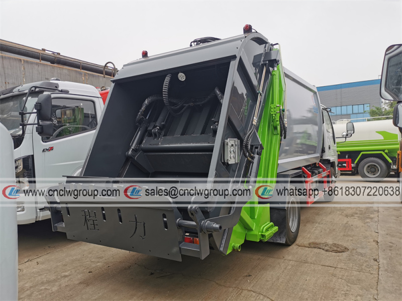 ISUZU elf 4cbm Garbage Compactor Truck
