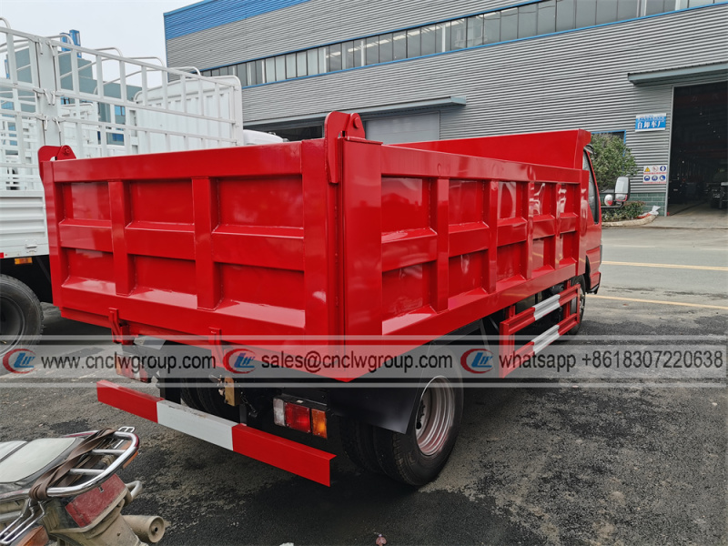 ISUZU Elf 4x2 3 Tons Dump Truck