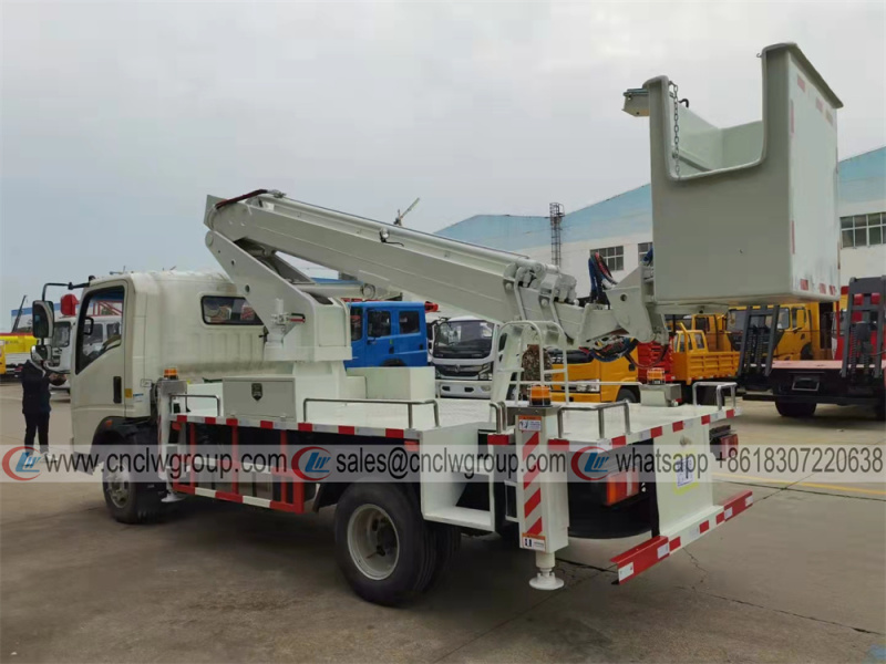 Sinotruk HOWO 16m Insulated Aerial Truck